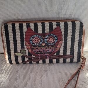 Double Sided Striped with Owl Design Wristlet Clutch